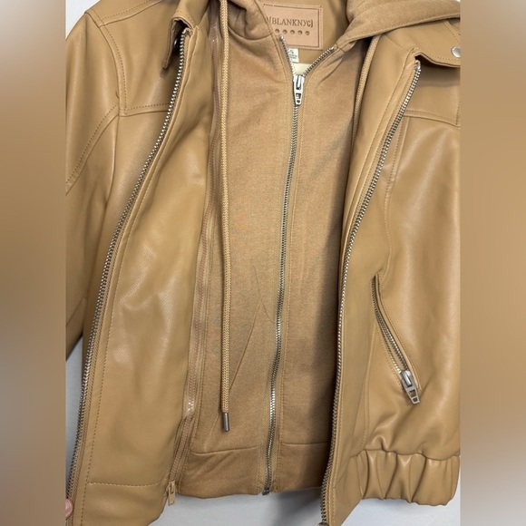 NEW BLANKNYC Women’s Faux Leather Tan Bomber Moto Jacket Removable Hood Size S - Picture 11 of 16